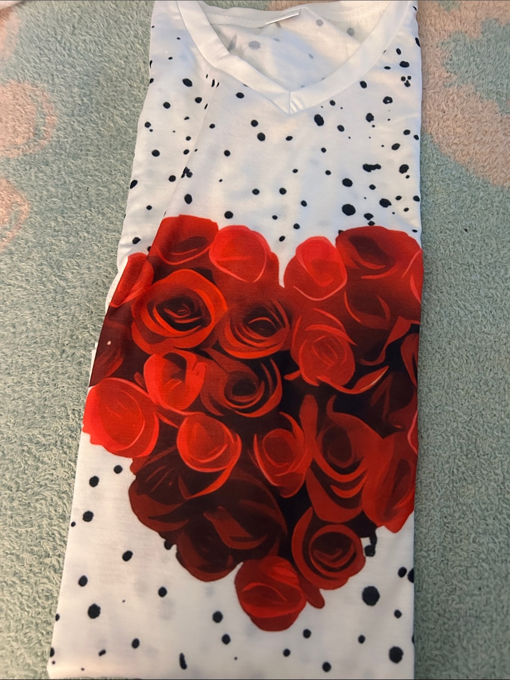 Women’s V-Neck Long Sleeve Tee with Red Rose Heart Print. NWOT